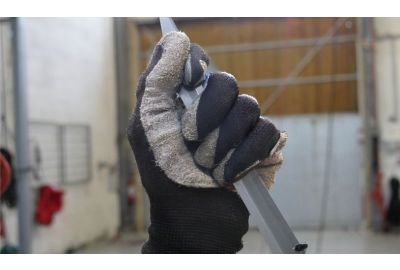 Gants anti-coupure : tout ce qu'il faut savoir sur les normes de sécurité